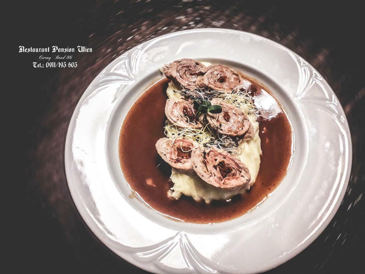 Restaurant Pansion Wien Cierny Brod Esterno foto